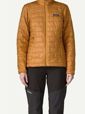 NWT Patagonia Women’s Nano Puff Size L